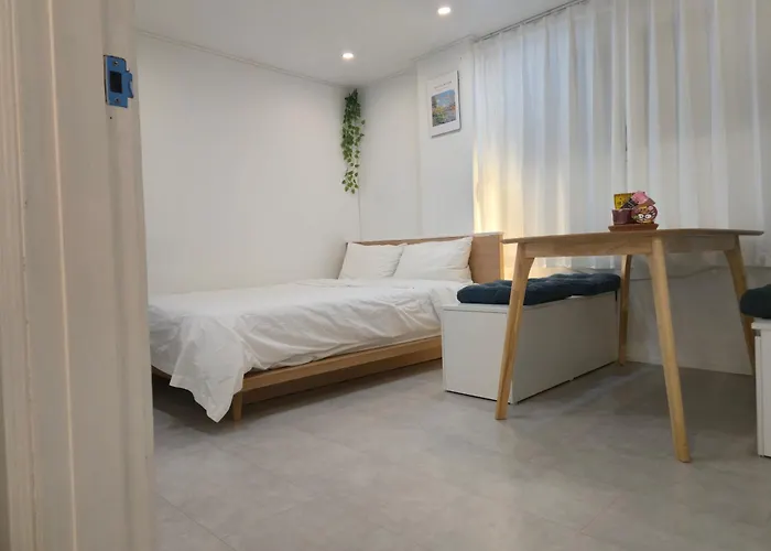 아파트 오픈특가-역삼역7분,강남세브란스병원,코엑스,롯데월드,국립중앙박물관,홍대,명동,넷플릭스 *